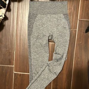 Gray gym shark leggings